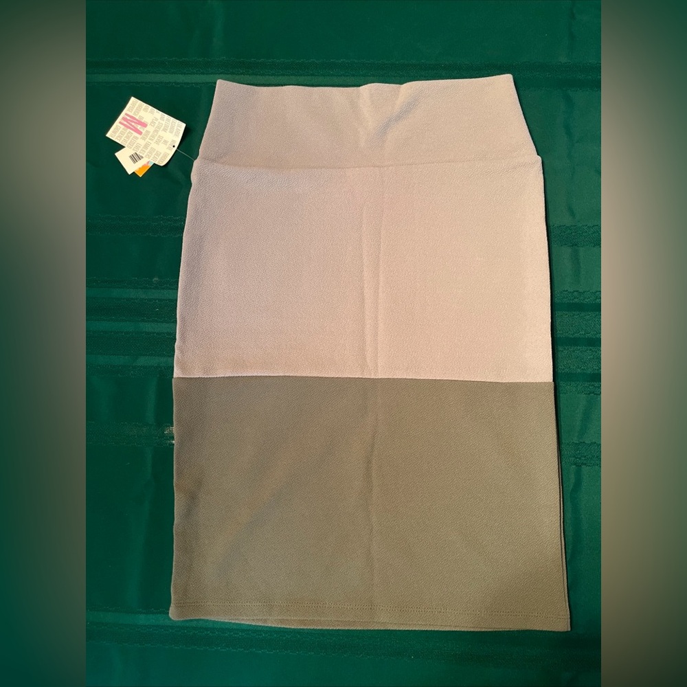 LuLaRoe Cassie Skirt M Green Gray Colorblock Knee Length Pull On Pencil NWT